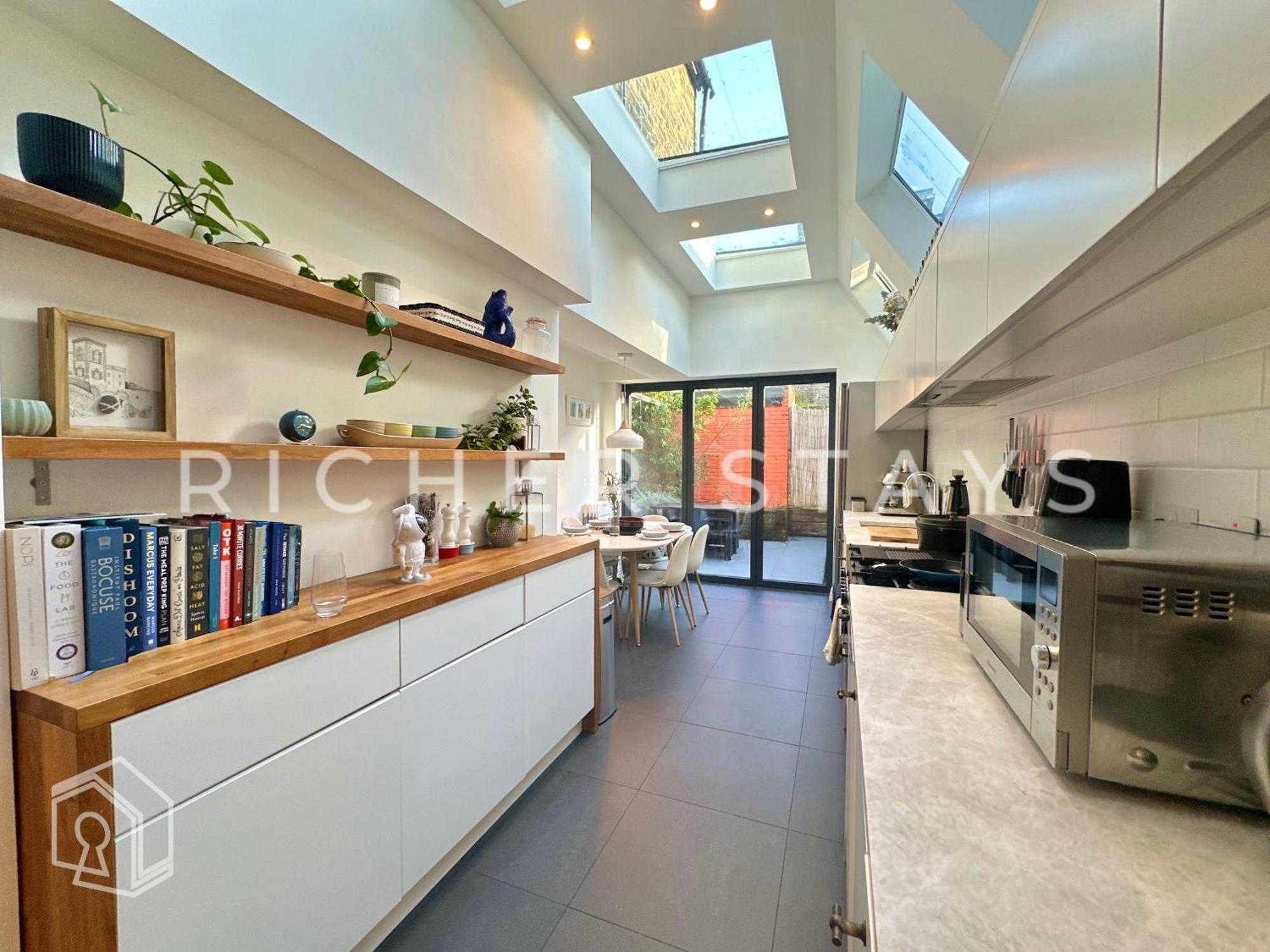 Apartament Luxury 2-bedroom Apt, Corporates And Families Londra