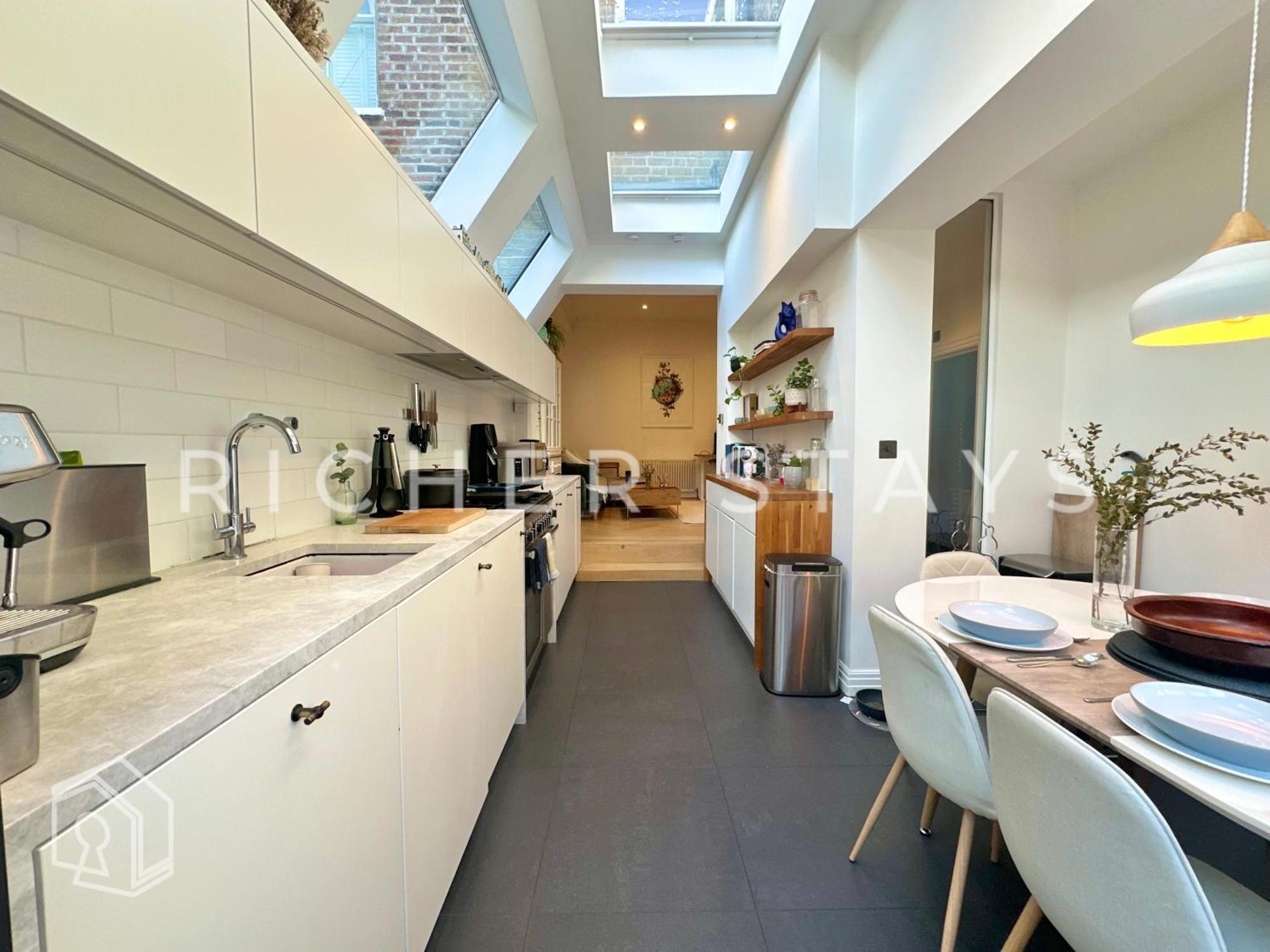 Apartament Luxury 2-bedroom Apt, Corporates And Families Londra